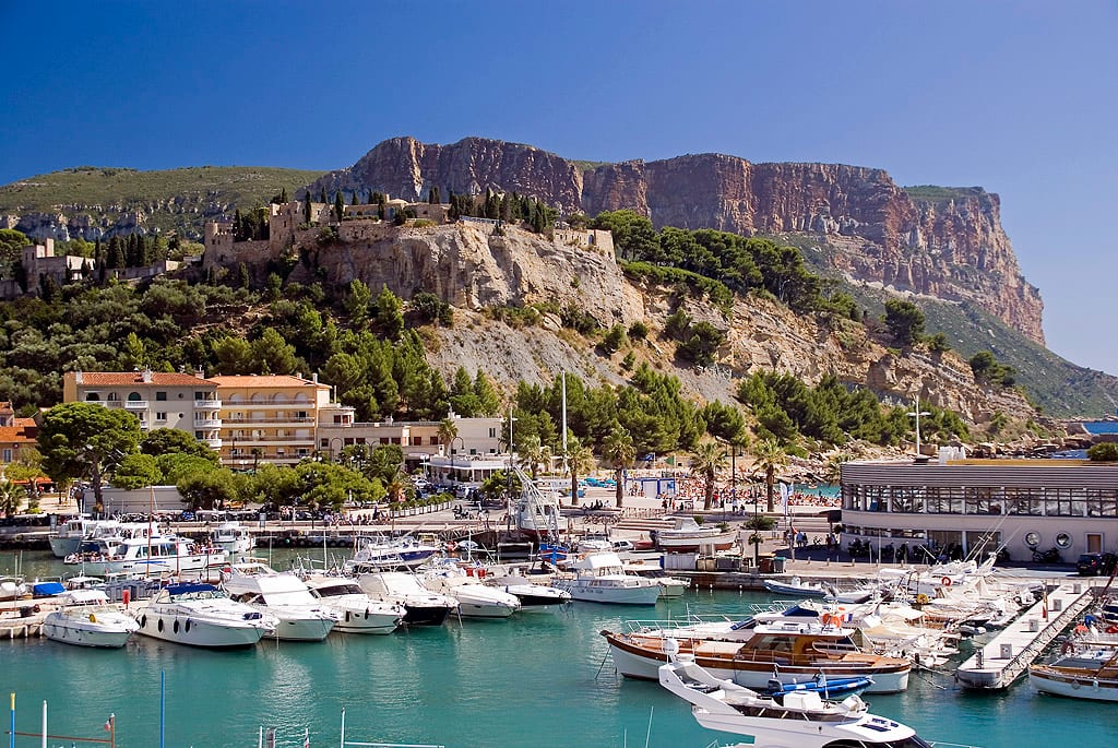 Comparing Barcelona shore excursion options from the cruise port