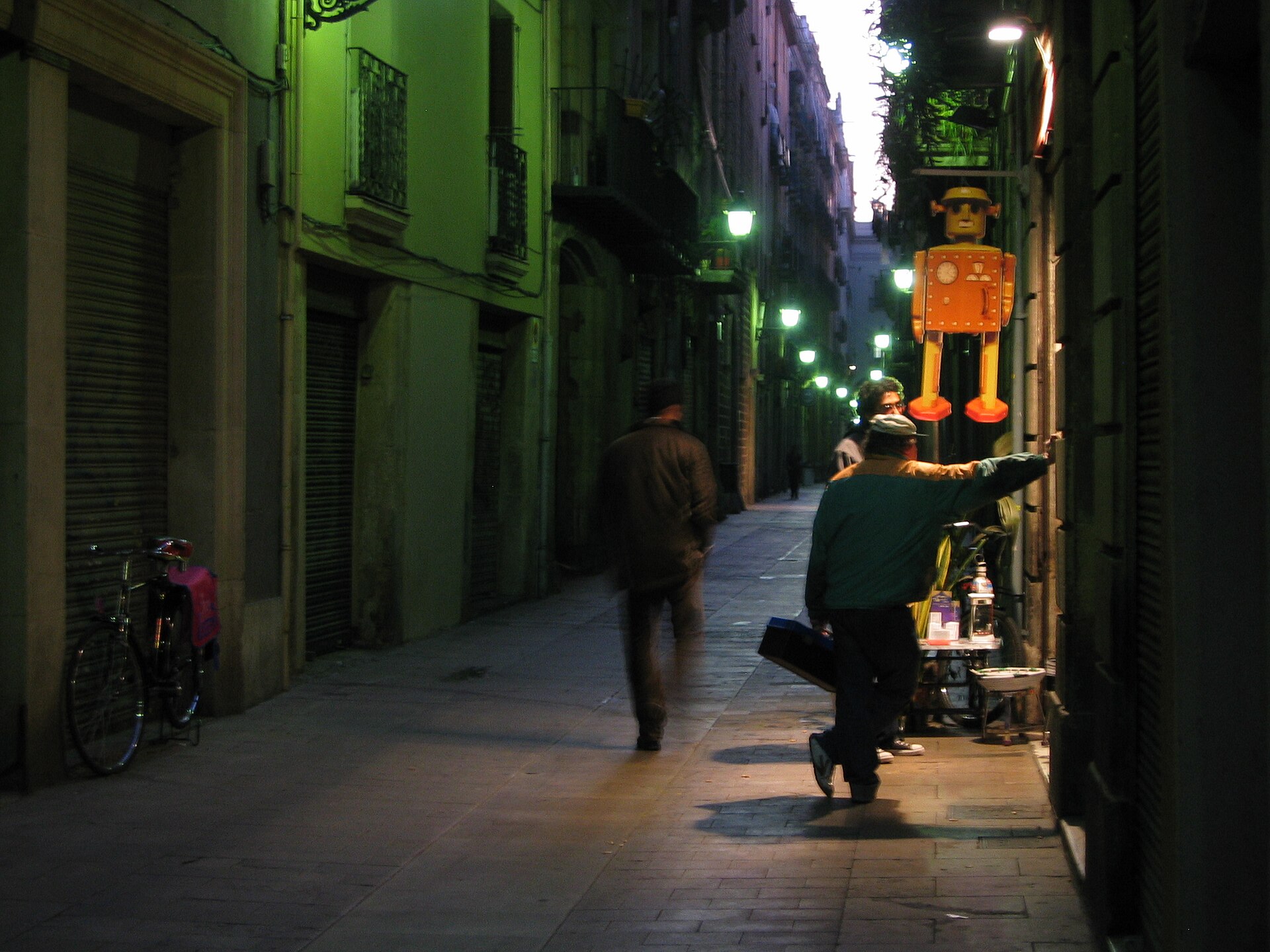 Narrow medieval streets of Barcelona's Gothic Quarter